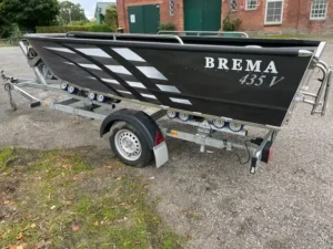 Brema 435V Tiller Fishing 1