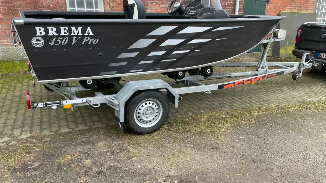 Brema 450 Fishing Pro Console 3