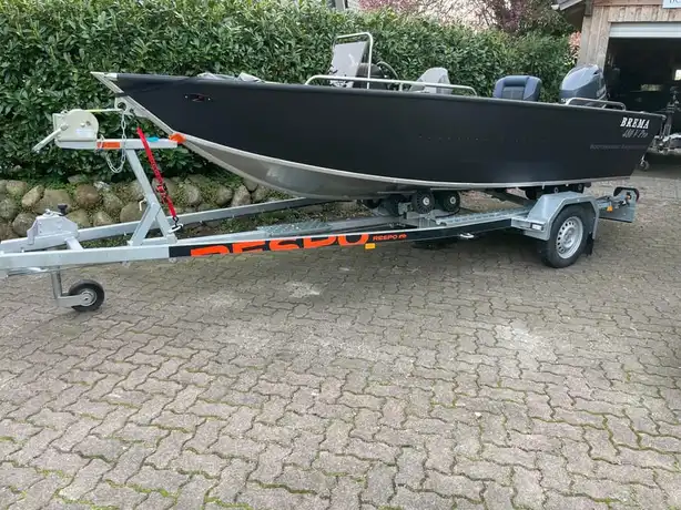 Brema 480 Fishing Pro Console 1