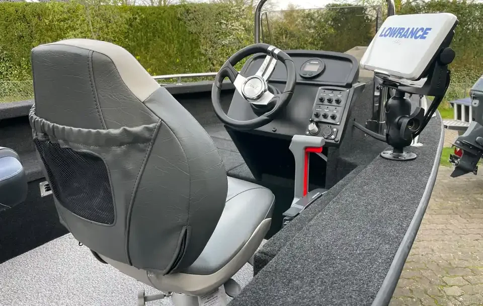 Brema 480 Fishing Pro Console 3