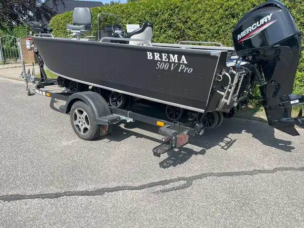 Brema 500 Fishing Pro Console 1