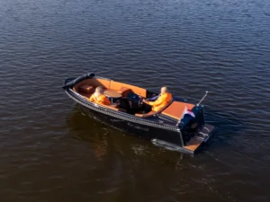 Lago Amore 595 Tender