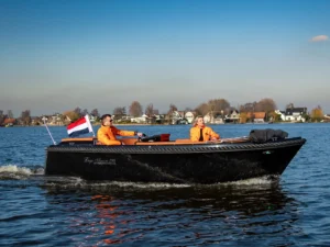 Lago Amore 595 Tender 11