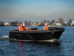 Lago Amore 595 Tender 13