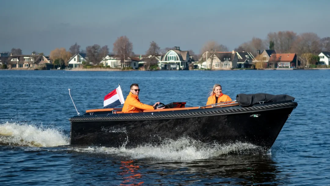 Lago Amore 595 Tender 14