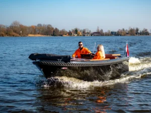 Lago Amore 595 Tender 18