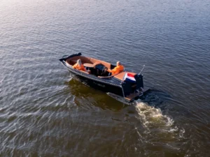 Lago Amore 595 Tender 2