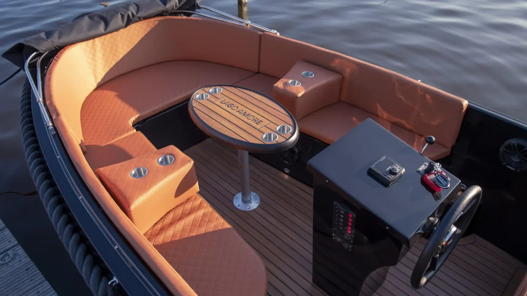 Lago Amore 595 Tender 23