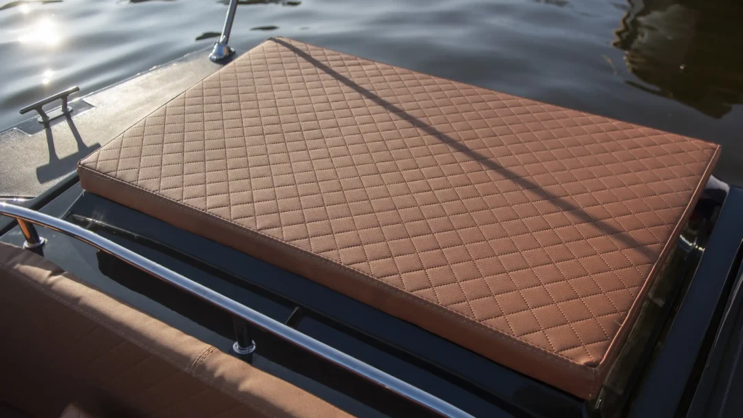 Lago Amore 595 Tender 24