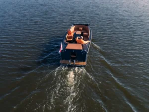 Lago Amore 595 Tender 3