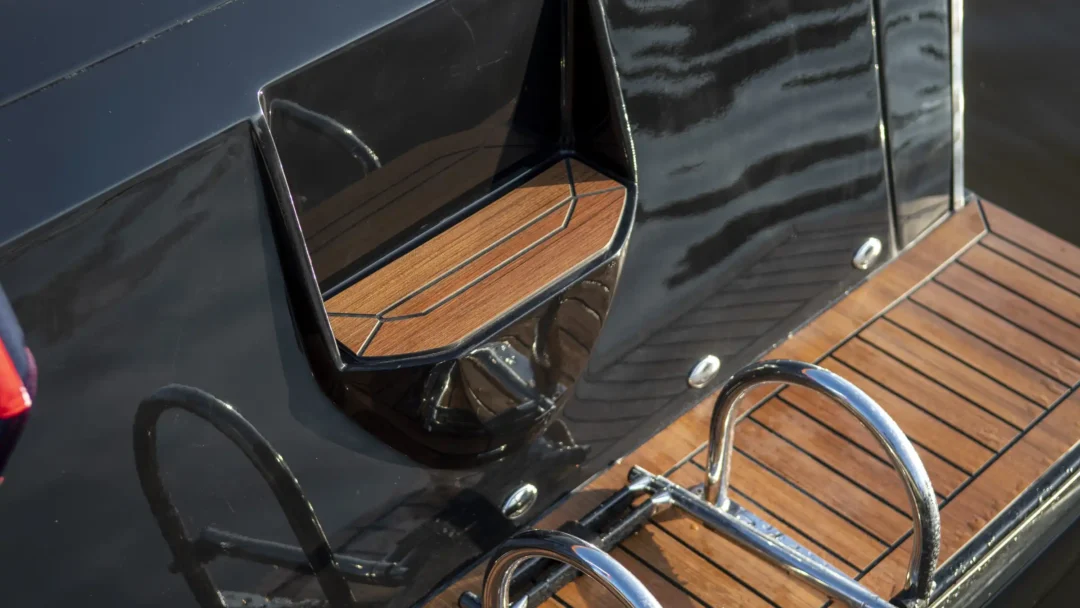 Lago Amore 595 Tender 34