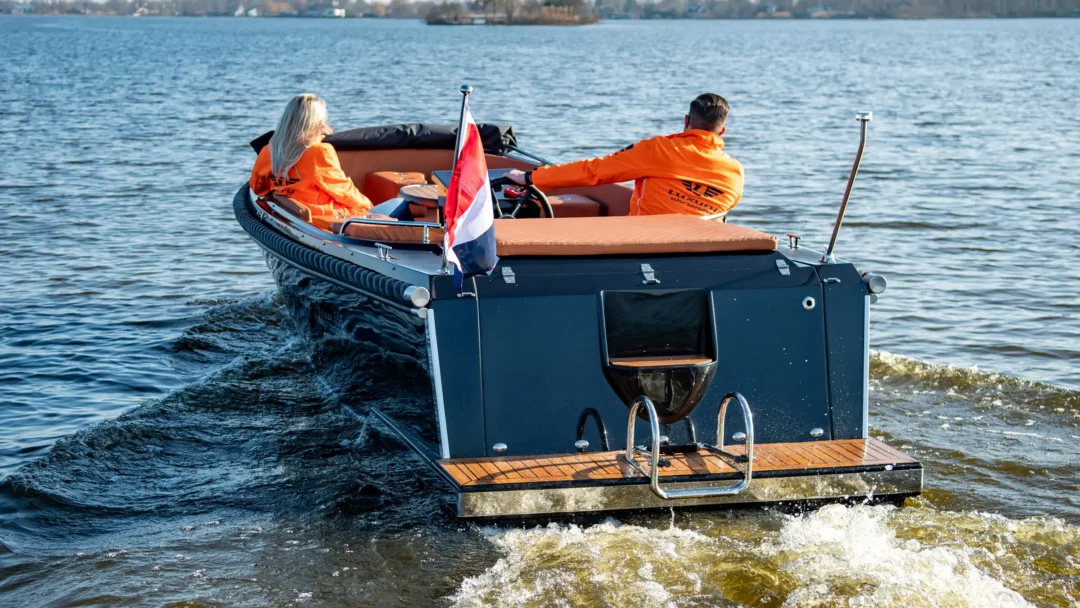 Lago Amore 595 Tender 6