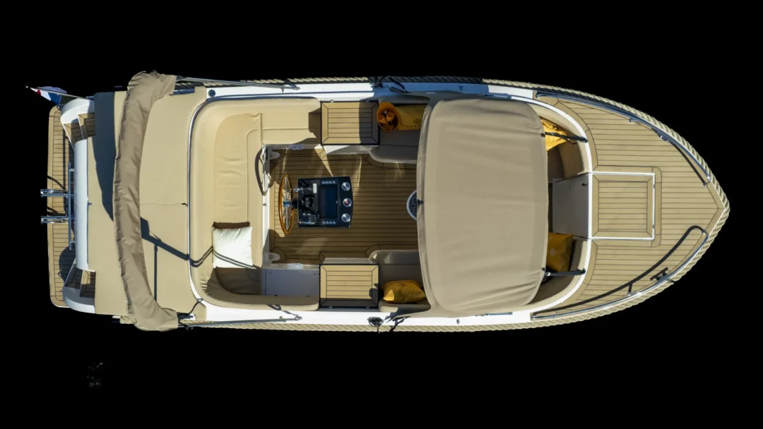 Lago Amore 733 Tender 1