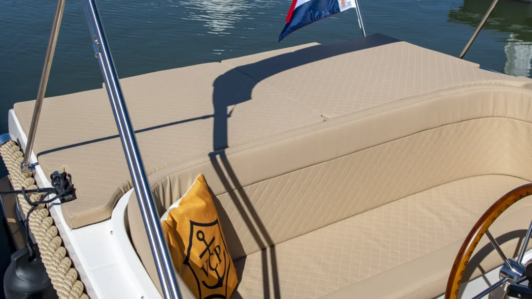 Lago Amore 733 Tender 11
