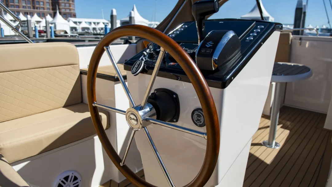 Lago Amore 733 Tender 15