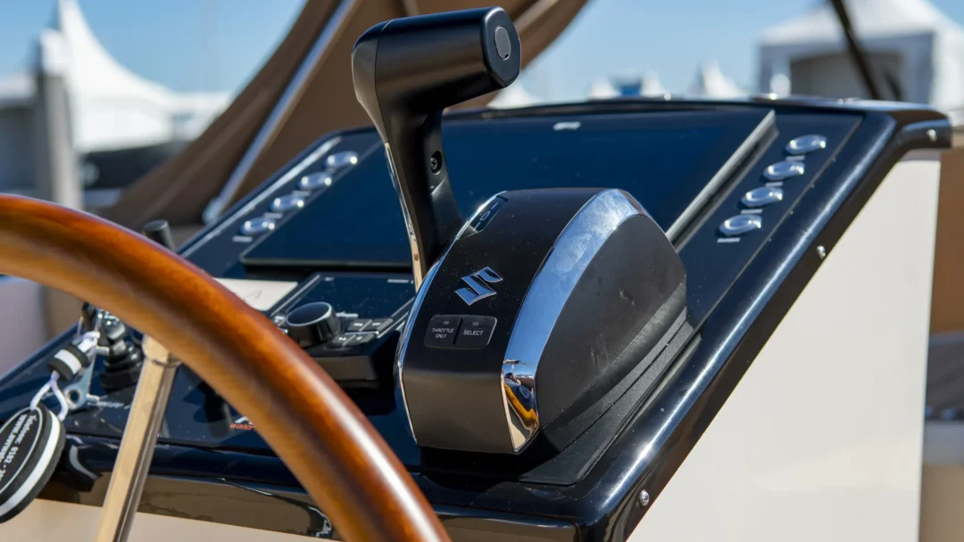 Lago Amore 733 Tender 16