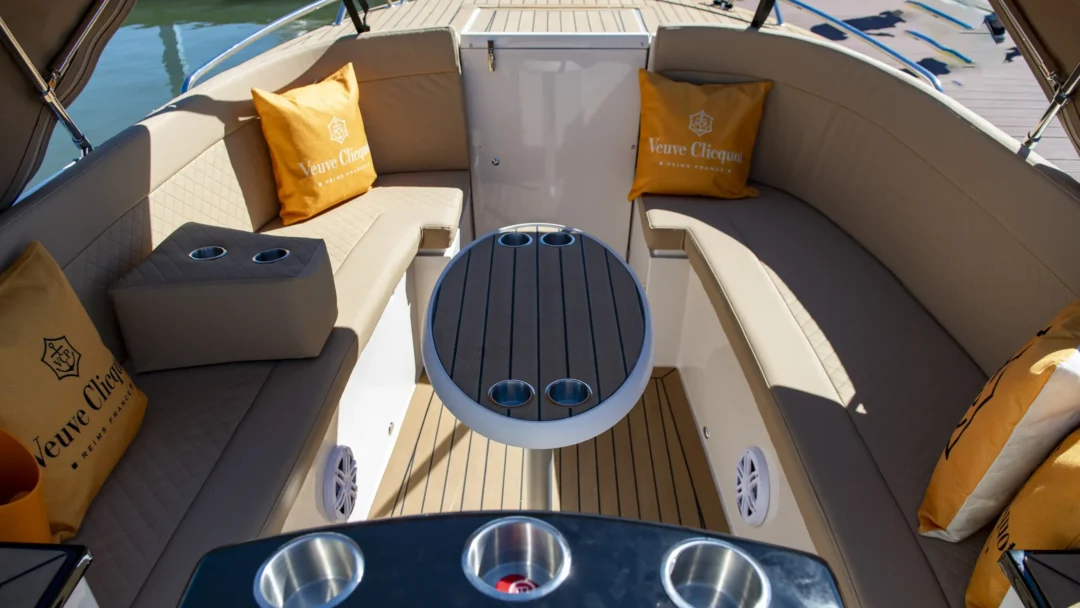 Lago Amore 733 Tender 19