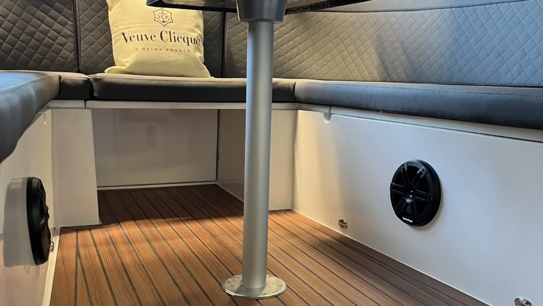 Lago Amore 733 Tender 34