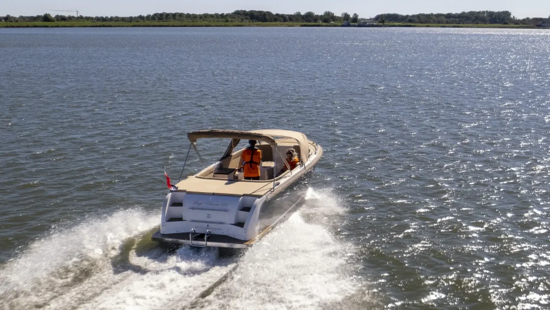 Lago Amore 733 Tender 4