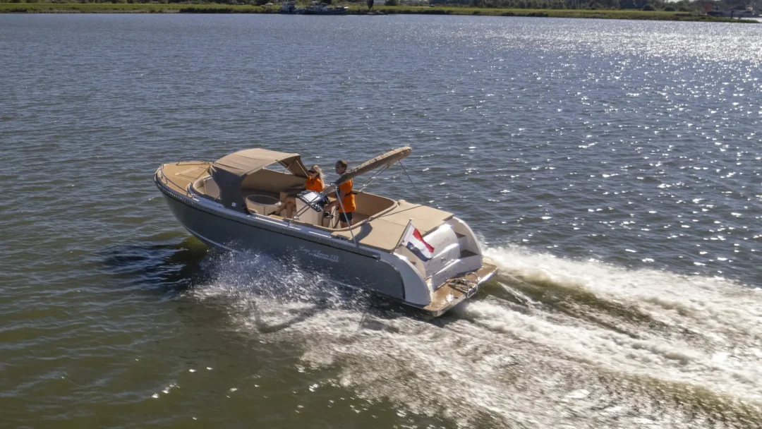 Lago Amore 733 Tender 5