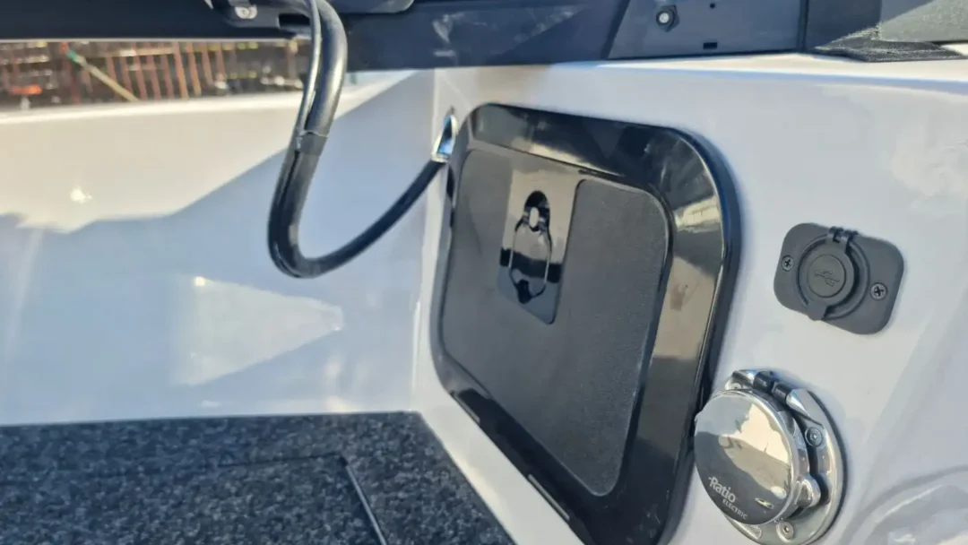 Orka Blackfish 500 Console 14
