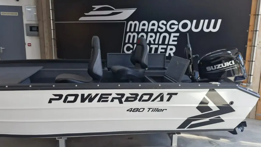 Powerboat 480 Tiller 1