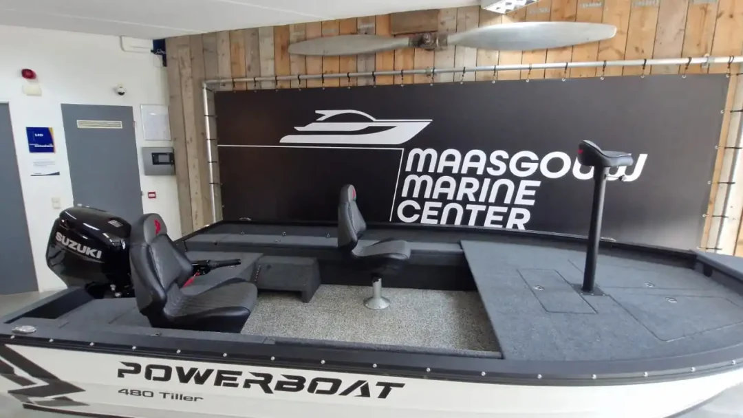 Powerboat 480 Tiller 11