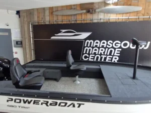 Powerboat 480 Tiller 11