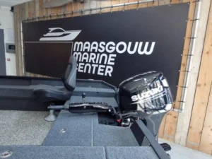 Powerboat 480 Tiller 7