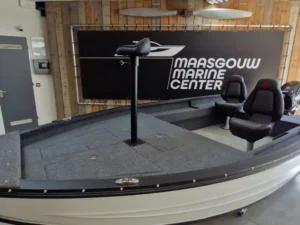 Powerboat 480 Tiller 8