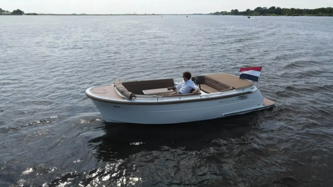 Primeur 610 Tender 4