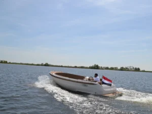 Primeur 700 Lounge 2