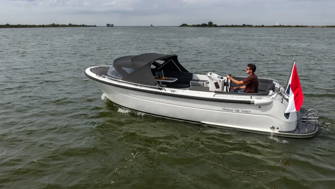Primeur 700 Tender 3