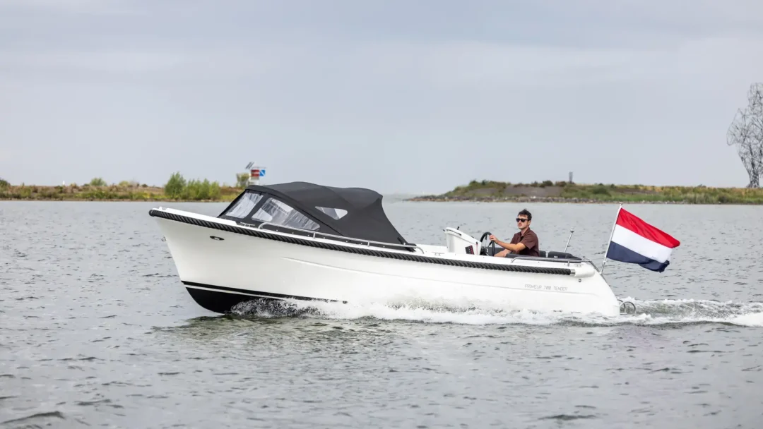 Primeur 700 Tender 8