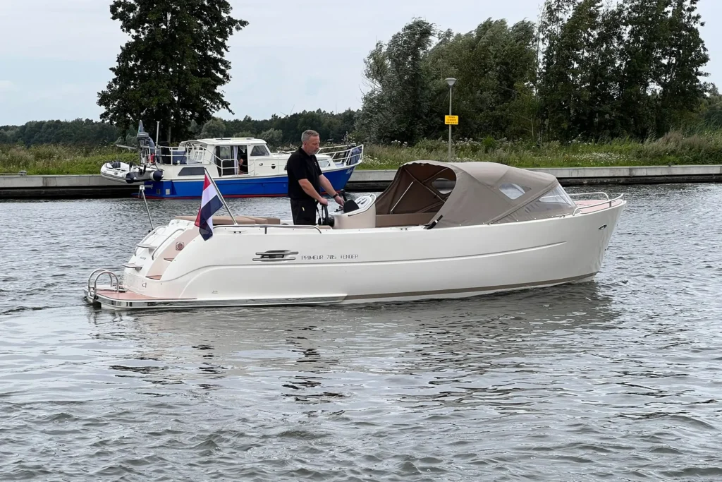 Primeur 705 Tender