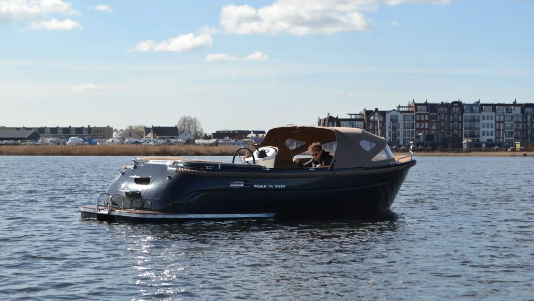 Primeur 715 Tender 6