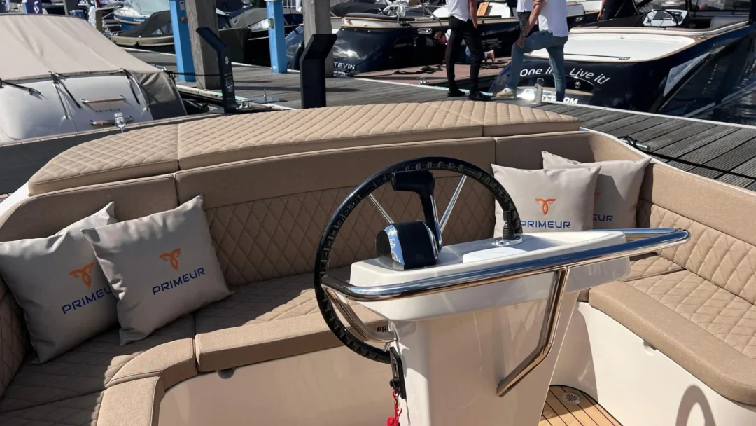 Primeur 850 Tender 1